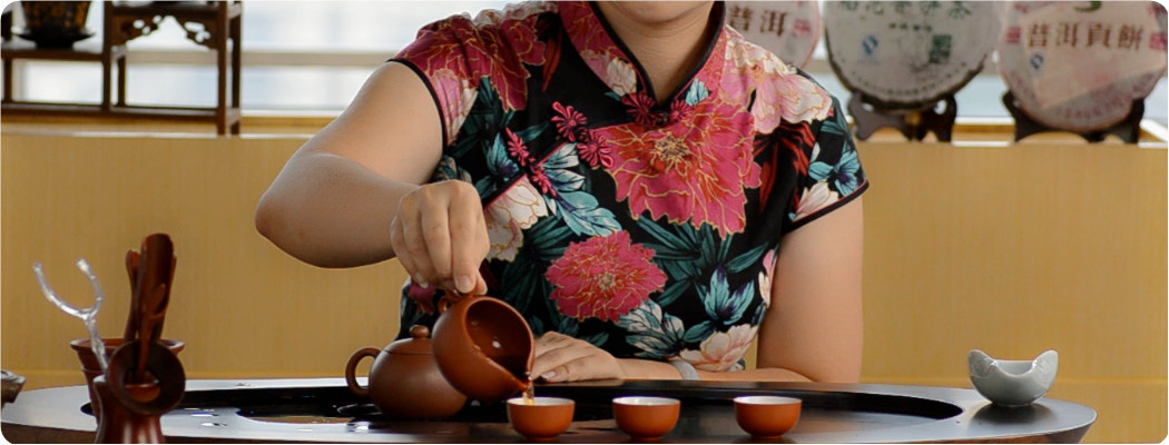 Enjoyable Pu-erh Tea -rinse the tea