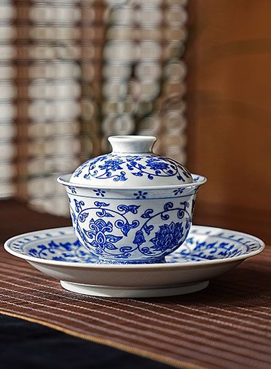 Jingdezhen Hand Painted Blue and White Porcelain Gaiwan 