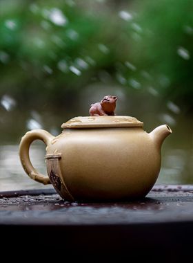 Handmade Blessing Arrival Yixing Zisha Teapot
