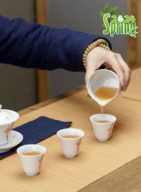 Superfine Taiwan Moderately-Roasted Dong Ding Oolong Tea 1