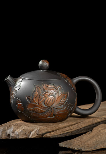 Side-handled Jingdezhen Teapot – Eastern Leaves