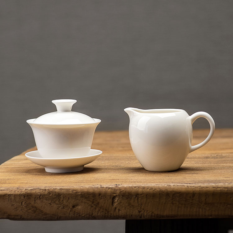 White Porcelain Gaiwan and Tea Pitcher (Cha Hai)